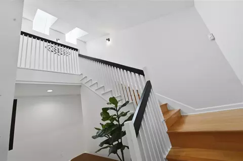 Entry Way - 1307 Riverview Cir, Bradenton, FL 34209 photo 7 of 8