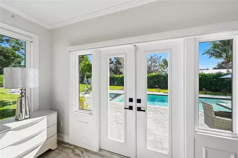 Entry Way - 1307 Riverview Cir, Bradenton, FL 34209 photo 6 of 8