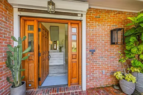 Entry Way - 1307 Riverview Cir, Bradenton, FL 34209 photo 1 of 8