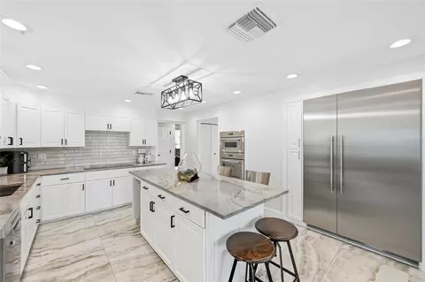 Kitchen - 1307 Riverview Cir, Bradenton, FL 34209 photo 2 of 6