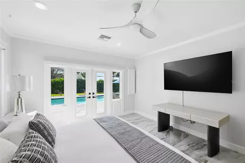 Bedroom - 1307 Riverview Cir, Bradenton, FL 34209 photo 2 of 7