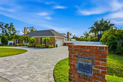Exterior - 1307 Riverview Cir, Bradenton, FL 34209 photo 17 of 18