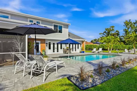 Exterior - 1307 Riverview Cir, Bradenton, FL 34209 photo 12 of 18