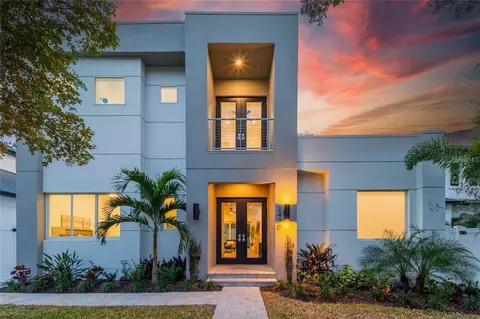 2430 Floyd St, Sarasota, FL 34239