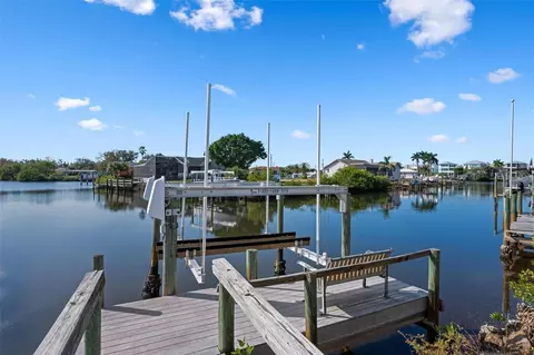 1503 Marlin St, Nokomis, FL 34275