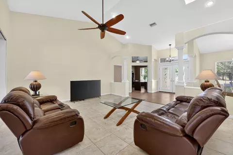 Living - 17312 Howling Wolf Run, Parrish, FL 34219 photo 1 of 2