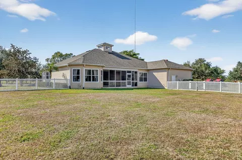 Exterior - 17312 Howling Wolf Run, Parrish, FL 34219 photo 6 of 8