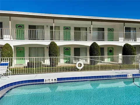 4035 S School Ave #B3, Sarasota, FL 34231