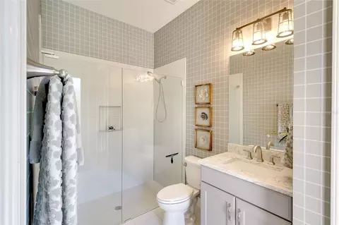 Bath - 15915 42nd Gln E, Parrish, FL 34219 photo 1 of 5