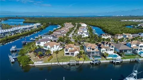 3036 Christophers Watch Ln, Ruskin, FL 33570