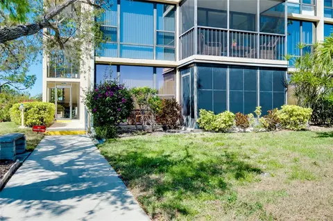 612 Bird Bay Dr S #116, Venice, FL 34285