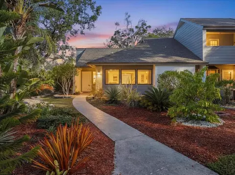 3205 Golden Eagle Ln, Sarasota, FL 34231