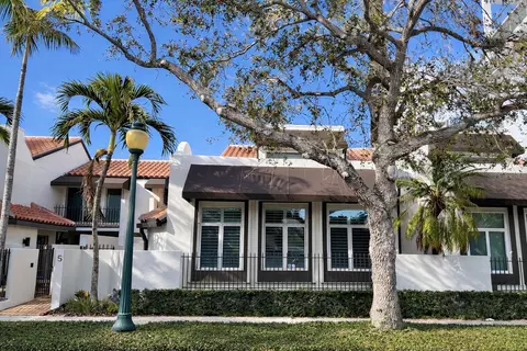 200 Cocoanut Ave #5, Sarasota, FL 34236
