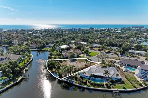 5353 Cape Leyte Dr, Sarasota, FL 34242