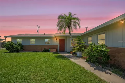 3621 S Lockwood Ridge Rd, Sarasota, FL 34239