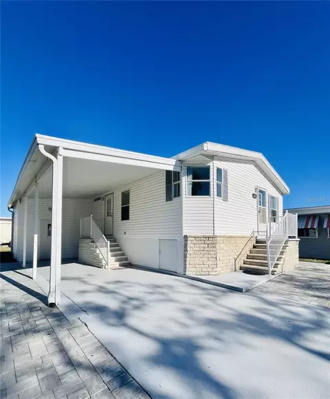 2305 Bay Dr, Bradenton, FL 34207