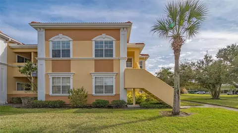 1020 Villagio Cir #204, Sarasota, FL 34237