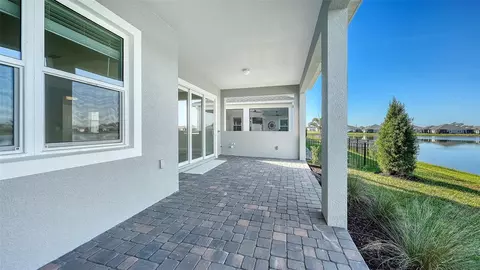 Exterior - 10103 Hammock Brook Dr, Parrish, FL 34219 photo 3 of 5