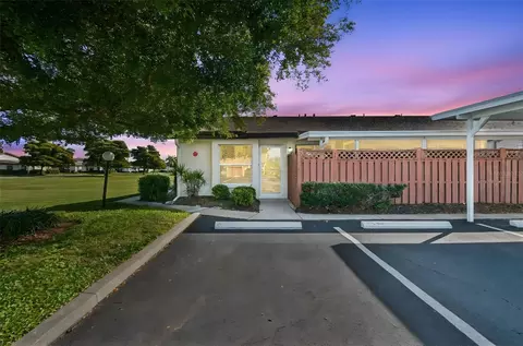 2911 74th St W, Bradenton, FL 34209