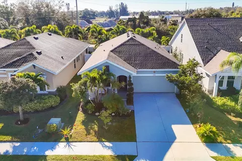 3914 Sunshine Pine Ave, Bradenton, FL 34203