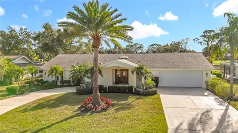3870 Torrey Pines Blvd, Sarasota, FL 34238