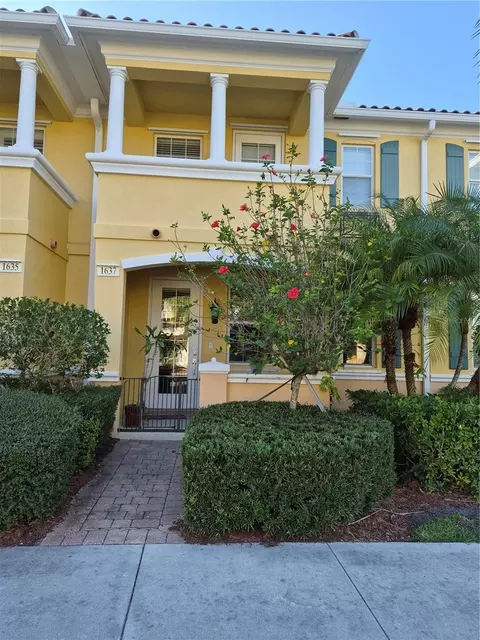 1637 Napoli Dr W, Sarasota, FL 34232