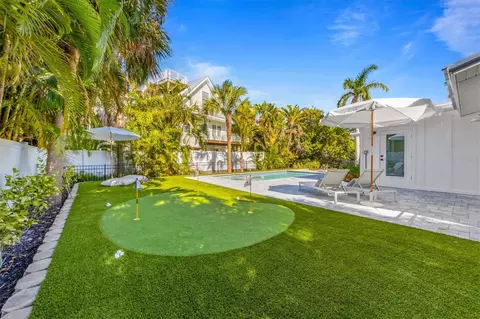 Exterior - 414 79th St, Holmes Beach, FL 34217 photo 9 of 12