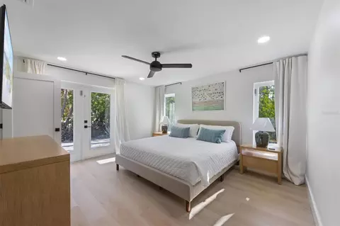 Bedroom - 414 79th St, Holmes Beach, FL 34217 photo 4 of 4