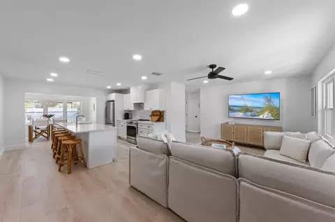 Other - 414 79th St, Holmes Beach, FL 34217 photo 2 of 4