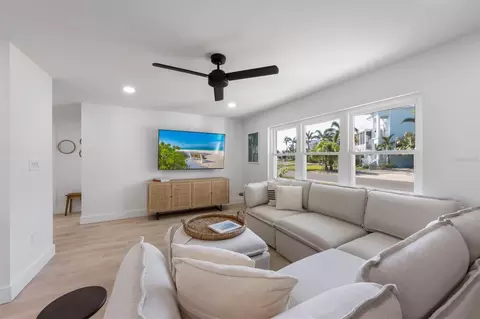 Living - 414 79th St, Holmes Beach, FL 34217 photo 1 of 2