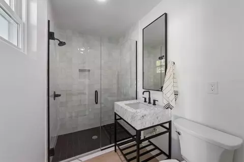 Bath - 414 79th St, Holmes Beach, FL 34217 photo 3 of 3
