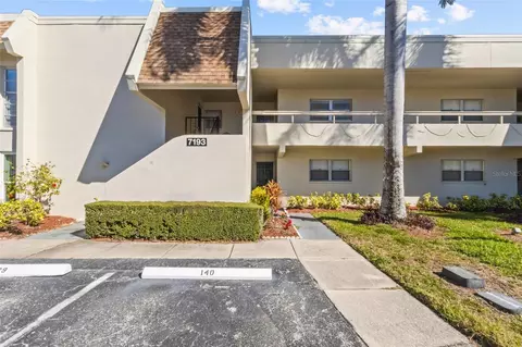 7193 W Country Club Dr N #140, Sarasota, FL 34243