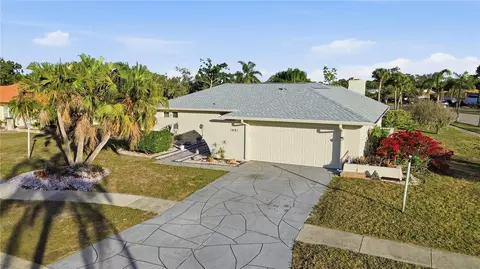 1691 Fleetwood Dr, Sarasota, FL 34232