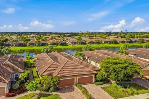 5879 Cavano Dr, Sarasota, FL 34231