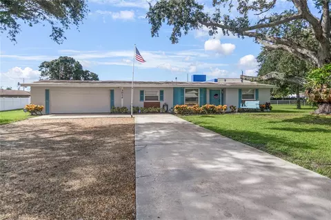 3012 52nd Avenue Dr W, Bradenton, FL 34207