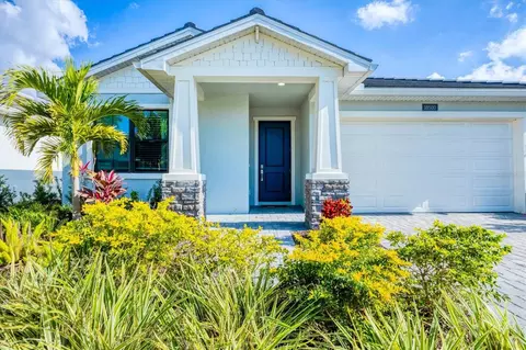 18500 Midsummer Pl, Venice, FL 34293