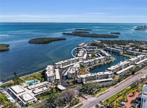 4420 Exeter Dr #307, Longboat Key, FL 34228