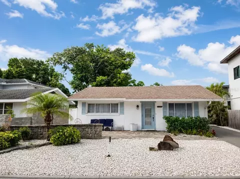 2442 Wood St, Sarasota, FL 34237