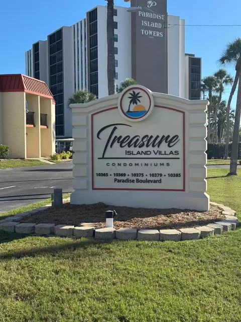 10375 Paradise Blvd #56, Treasure Island, FL 33706
