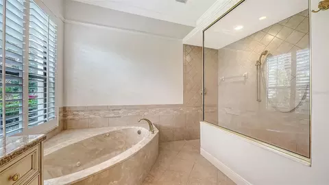 Bath - 13911 Siena Loop, Lakewood Ranch, FL 34202 photo 2 of 5