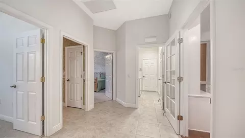 Entry Way - 13911 Siena Loop, Lakewood Ranch, FL 34202 photo 2 of 5