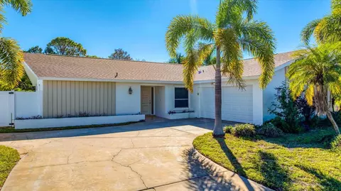 1413 63rd St W, Bradenton, FL 34209