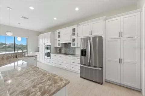 Kitchen - 6308 Pinehurst Loop, Winter Haven, FL 33884 photo 2 of 5