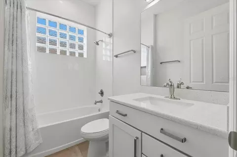 Bath - 6308 Pinehurst Loop, Winter Haven, FL 33884 photo 4 of 4