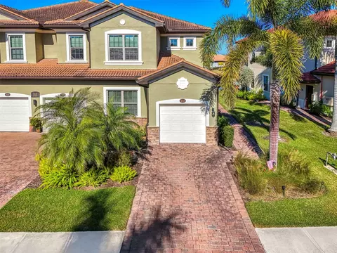 113 Porta Vecchio Bnd #202, Nokomis, FL 34275
