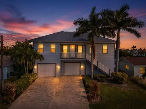 12304 Boat Shell Dr, Matlacha Isles, FL 33991