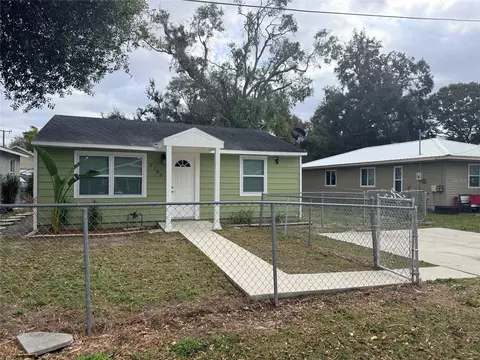 2105 11th St W, Bradenton, FL 34205