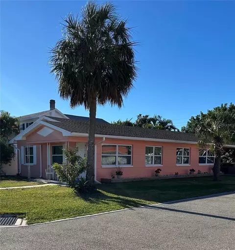 13150 3rd St E, Madeira Beach, FL 33708