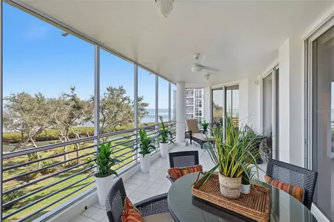 2550 Harbourside Dr #333, Longboat Key, FL 34228