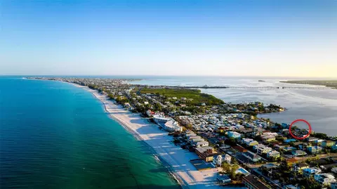 2512 Avenue A, Bradenton Beach, FL 34217